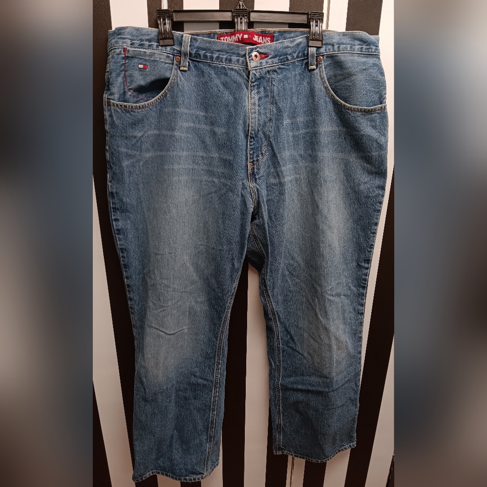 Tommy Hilfiger Jeans. - Picture 1 of 8